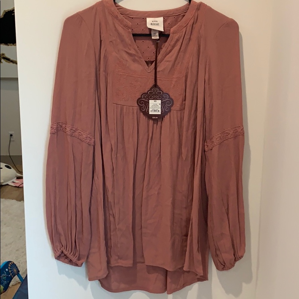 Love this blouse!